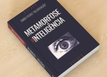 Coronel Simão Pedro lança dois livros que mergulham na história militar de Angola