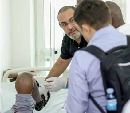 Hospital do Prenda retoma cirurgias de alta complexidade com artroplastias do joelho e da anca