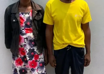Casal asfixia e deita filho recém-nascido por má formação congénita no Uíge