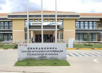 Formandos do curso de Mecatrónica do CINFOTEC-Huambo iniciam formação especializada na China em setembro