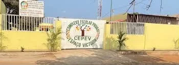 Encarregados de educação do Colégio Espaço Victória insatisfeitos com a mudança de escola para hospedaria