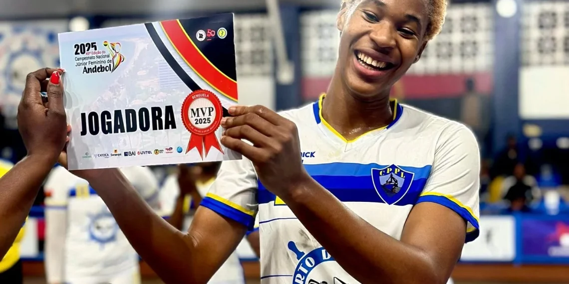 Andebol: Letícia da Costa troca Casa de Pessoal do Porto do Lobito pelo Petro de Luanda