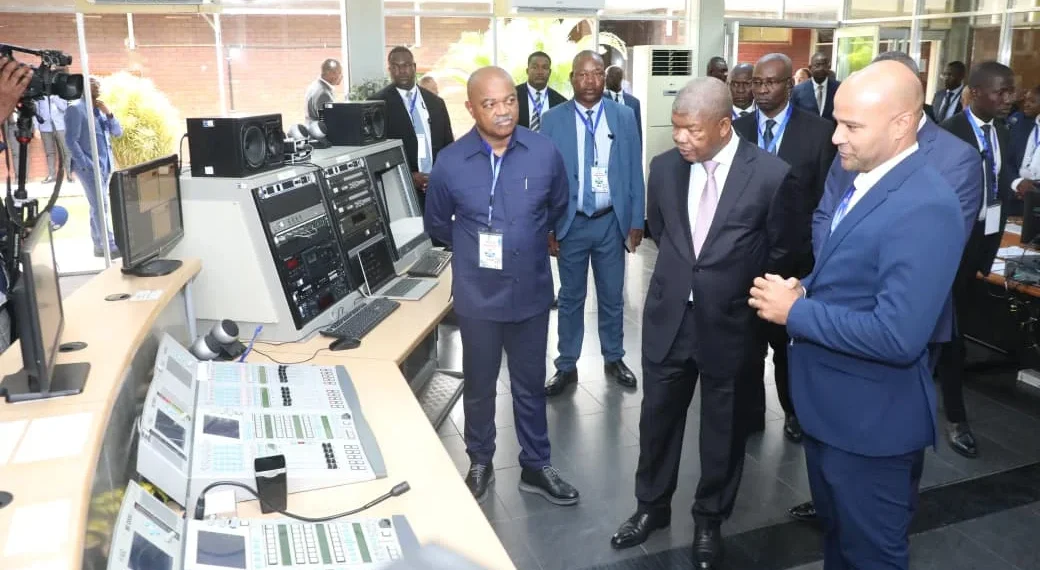 Presidente João Lourenço visita Rádio Nacional de Angola e impulsiona modernização do sector