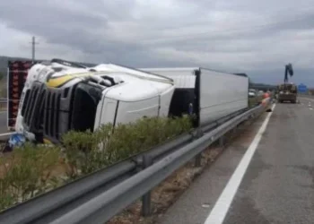 Perda de travões resulta em acidentes com dois mortos na via expressa