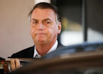 Mídia: Bolsonaro e aliados podem pegar até 43 anos de prisão por tentativa de golpe de Estado