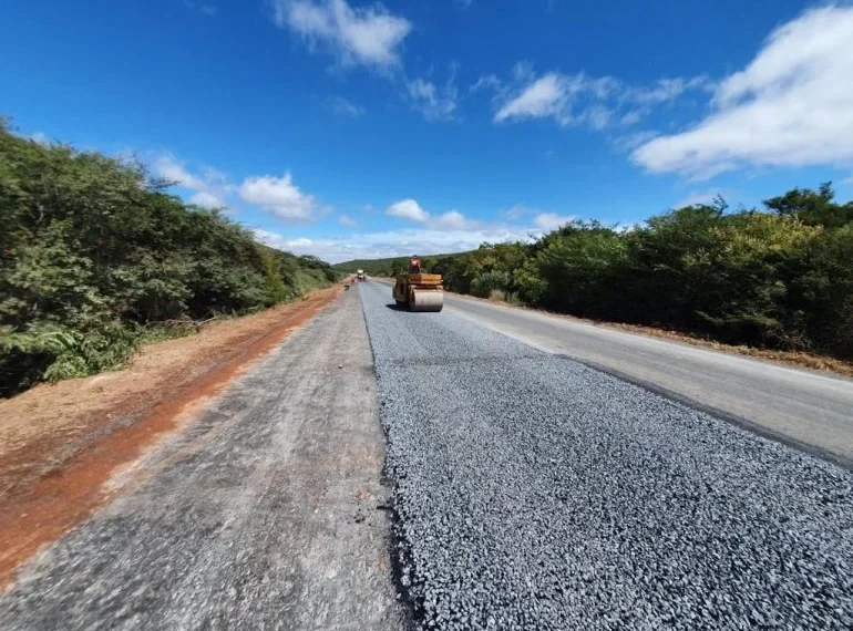 Obras de reabilitação da estrada que liga Huambo e Huíla atingem 80% de execução física