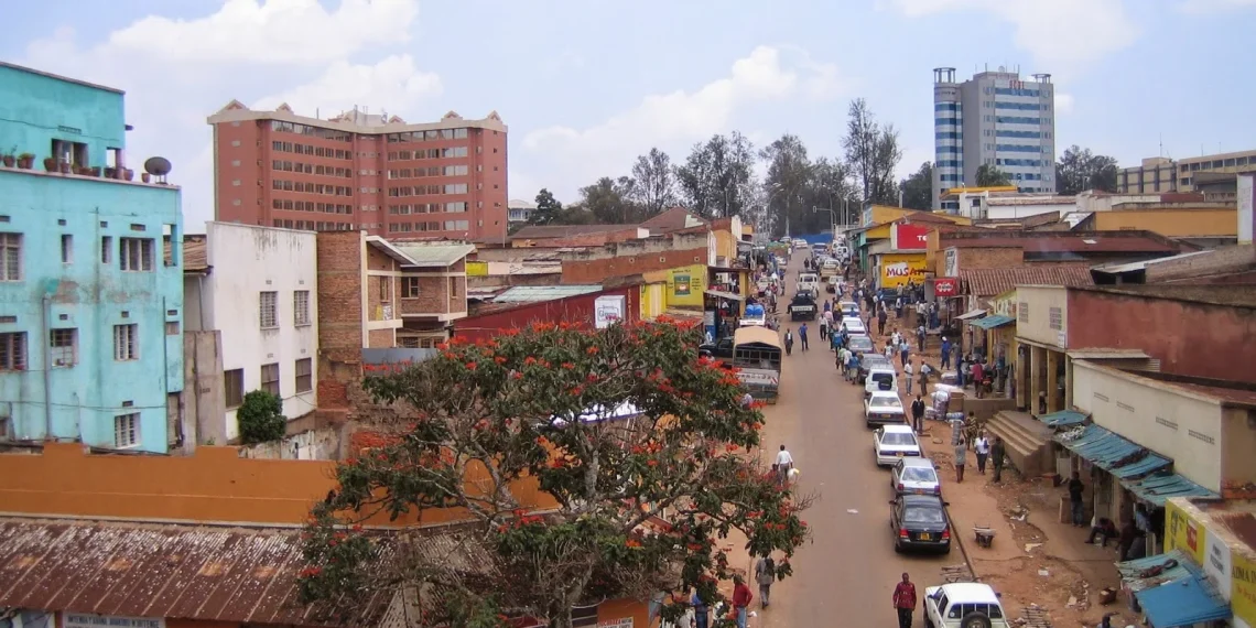 Embaixada apoia com 30 colchões comunidade angolana residente no Ruanda