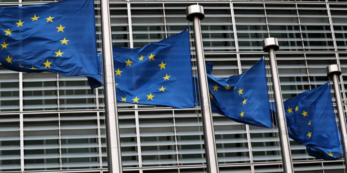 Embaixador angolano apresenta cartas credenciais na União Europeia
