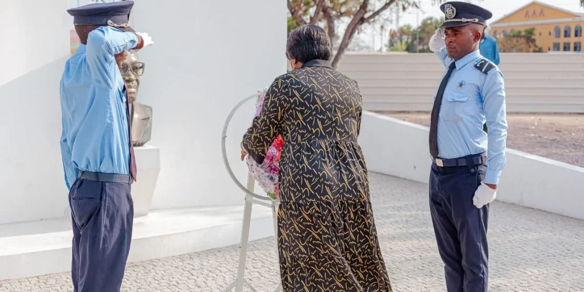 Governadora do Cunene rende homenagem ao herói da nação