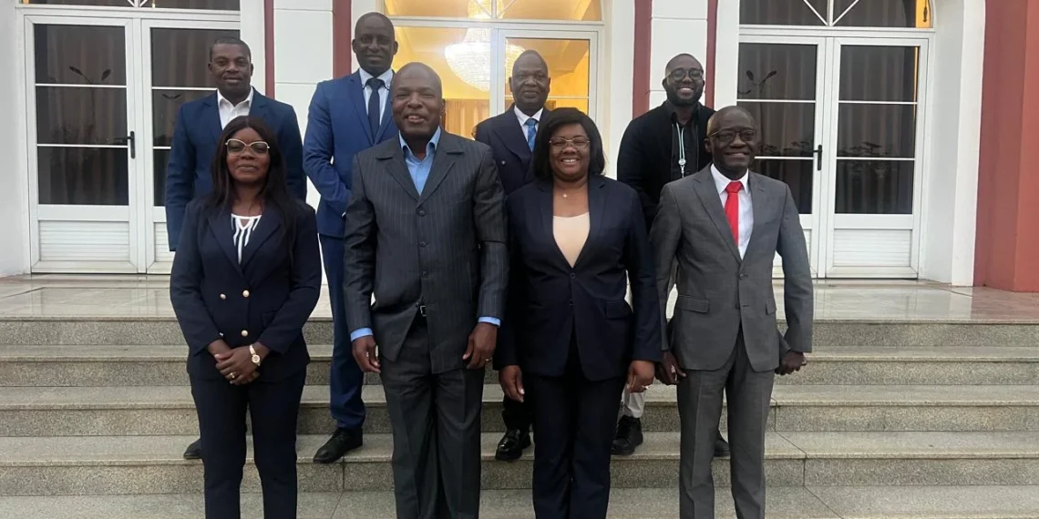 Governador do Moxico recebe em audiência delegação da Lunda Norte