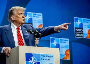 Trump insta aliados da NATO a deixarem de comprar petróleo russo