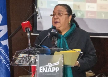 Ministra anuncia construção de mais duas unidades do SIAC e reforça aposta na formação dos quadros