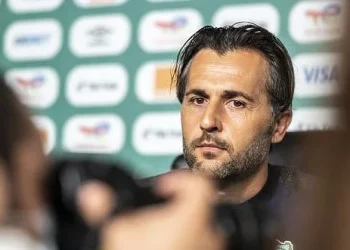 Novo treinador promete trabalho em equipa para elevar futebol nacional