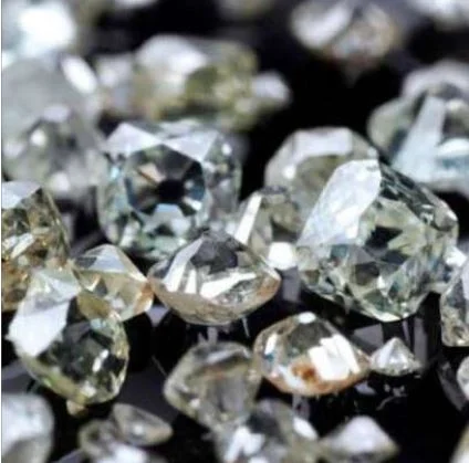 SODIAM leiloa 36 pedras de diamantes por via electrónica