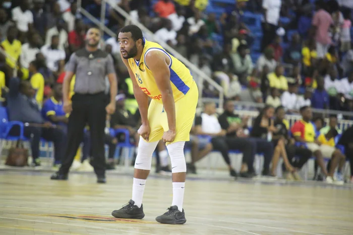 Basquetebol: Gerson Lukeny regressa ao clube do Eixo-Viário