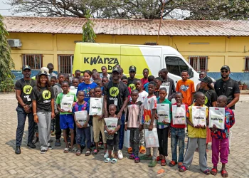 Kwanzabet apoia mais de 100 crianças com material escolar em Luanda