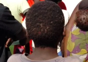 Menor de sete anos agredido sexualmente por 12 indivíduos