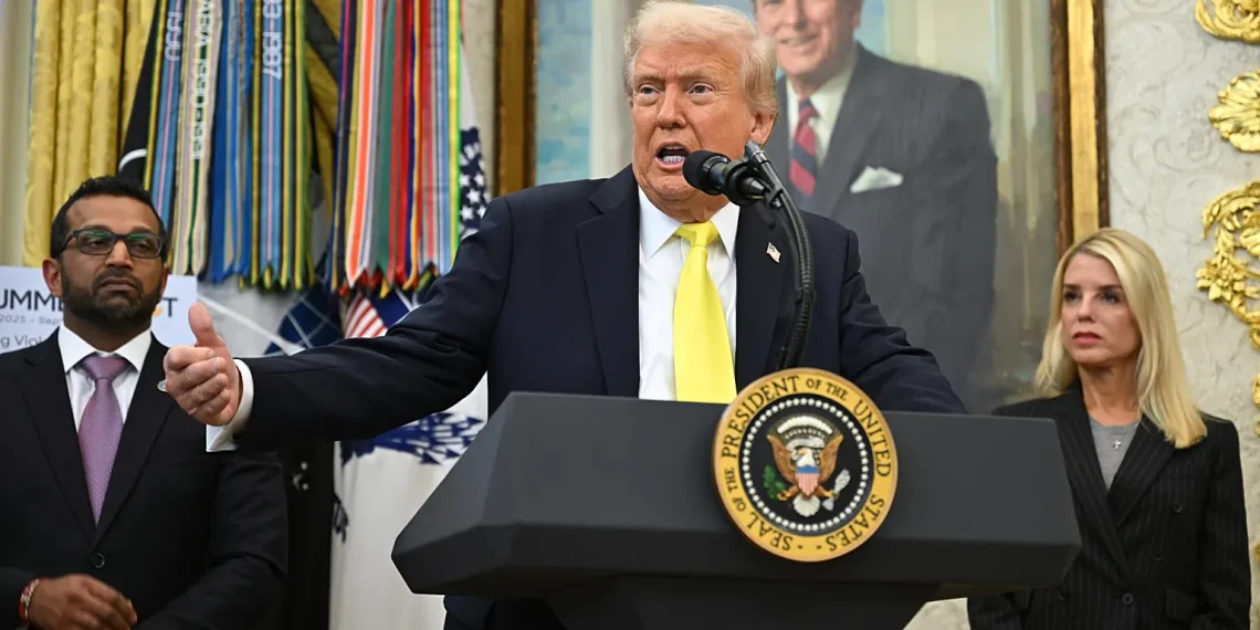 Trump confirma que EUA realizam operações secretas da CIA na Venezuela