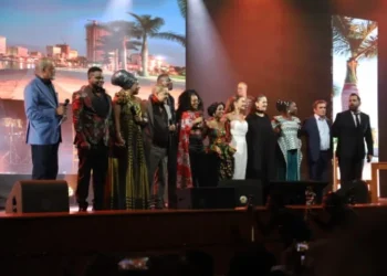Artistas angolanos e portugueses levam à euforia mais de duas mil pessoas no Festival Caixa Fado