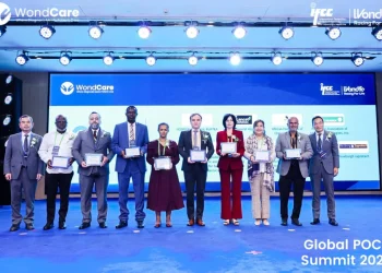 Mediag entre os oito laboratórios certificados em congresso global na China