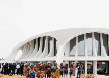 Centro cultural do Namibe “Mussungo Bitoto” à disposição da classe 50 anos depois