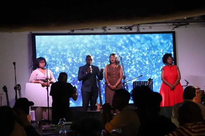 Ritmos nacionais ‘desfilam’ no concerto solidário a favor do veterano “Lito Ferrão”