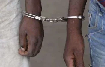 SIC detém dois suspeitos de homicídio e roubos violentos no Sambizanga