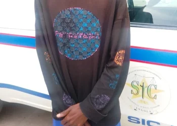 SIC detém jovem suspeito de assassinar e carbonizar a namorada de 17 anos no Huambo