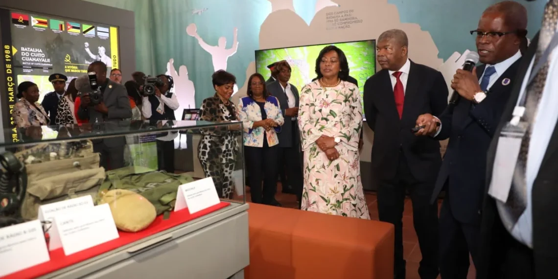 João Lourenço inaugura exposição interativa no Museu de História Militar