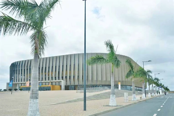Trânsito interdito amanhã na via de acesso ao Pavilhão Multiusos do Kilamba