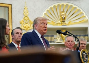 Trump confirma ataque a navio nas Caraíbas