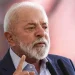 Lula tenta encontro com Trump em meio a tensão regional e tarifaço que afecta relação Brasil-EUA