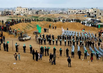 Hamas alarga busca de corpos de reféns em Gaza e Egipto junta-se ao esforço