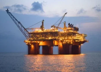 Países da OPEP+ vão aumentar limite de produção de petróleo em 137 mil barris por dia em Novembro