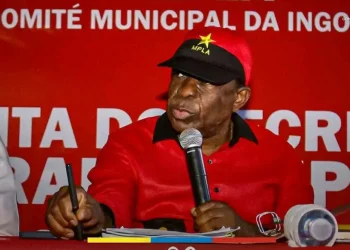 Paulo Pombolo reforça visita às estruturas de base do partido no Sambizanga e Ingombota