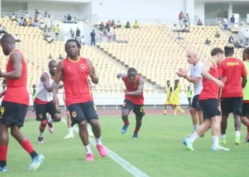 Palancas Negras reconhecem relva do Somholo National Stadium visando o jogo com Eswatini