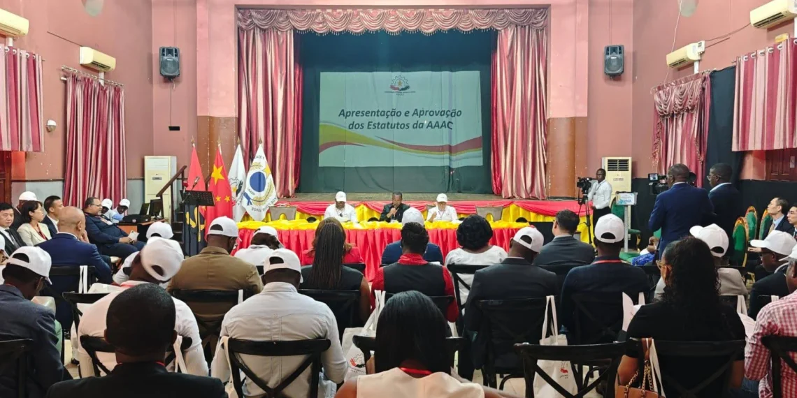 Angola e China criam Associação de Amizade