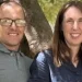‎Norte-americana condenada a 24 anos de prisão por mandar matar marido missionário‎