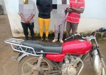 Detidos seguranças de unidade hospitalar suspeitos de furtar motorizada de um paciente