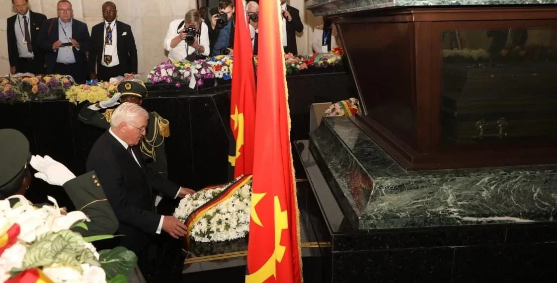 Presidente da Alemanha rende homenagem a Agostinho Neto