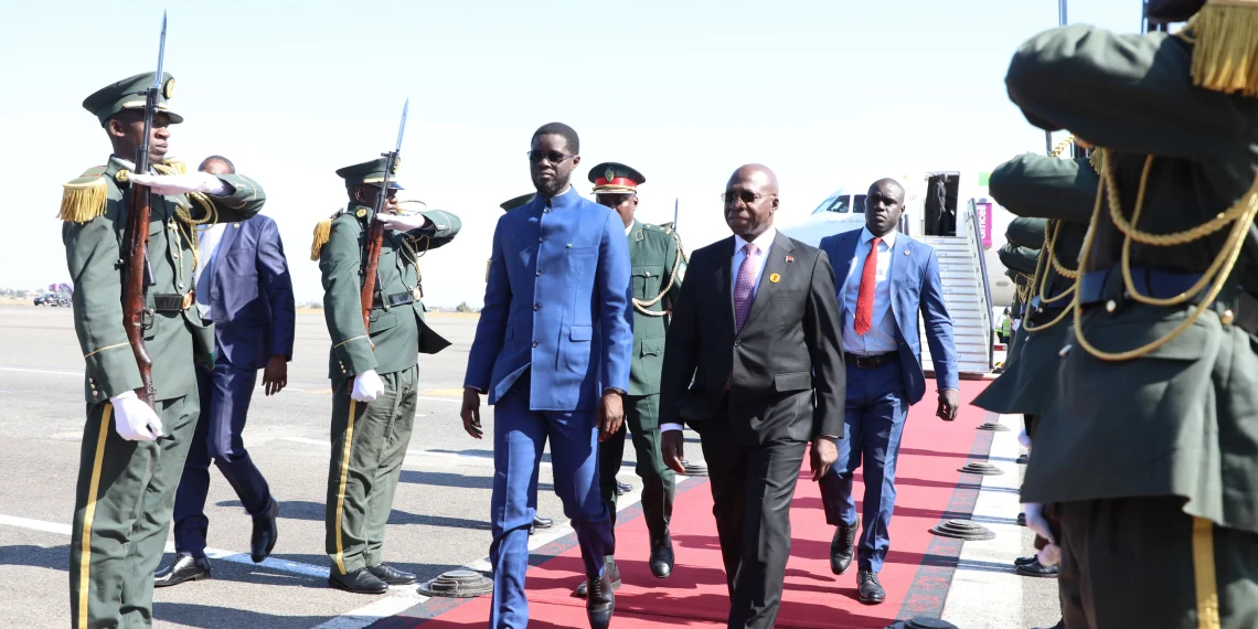 Delegações do Senegal, Tanzânia e Etiópia chegam a Luanda para Cúpula UE-UA