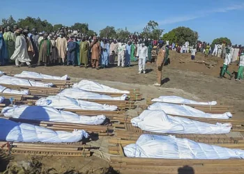‎EUA ameaçam “invadir” a Nigéria caso continuem os assassinatos contra cristãos