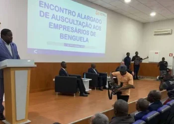 Governador quer “diálogo estratégico” entre empresários e AGT para melhoria do ambiente de negócios em Benguela