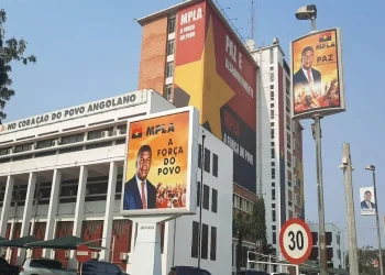 ‎Bureau Político do MPLA felicita o povo angolano pelos 50 Anos de Independência Nacional