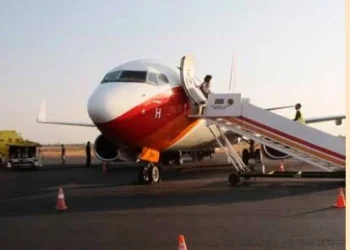 Pilotos da TAAG reforçam competências e gestão da formação com quadros da Boeing