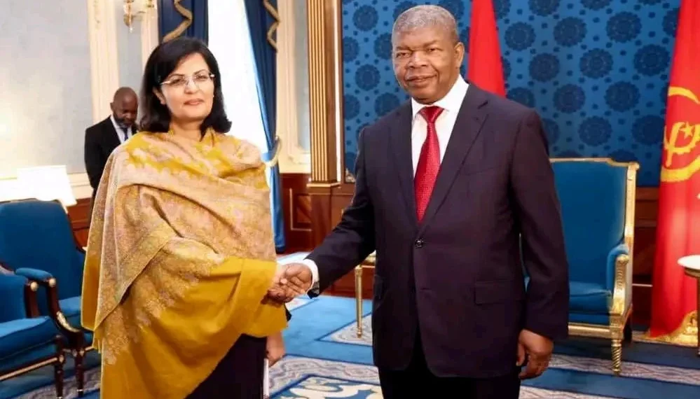 PR recebe directora executiva da Aliança Global para Vacinas