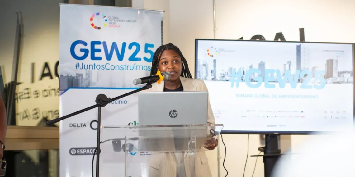 Empresária angolana discursa na abertura da Global Entreperneurship Week