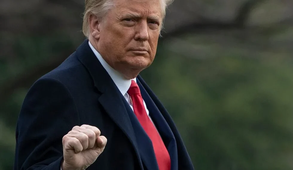 Silêncio democrático nos EUA um ano após a eleição de Trump