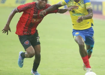 90.º clássico do futebol brinda adeptos em véspera da Independência Nacional