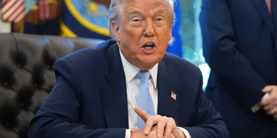 Trump promulga lei que obriga à divulgação dos documentos do caso Epstein